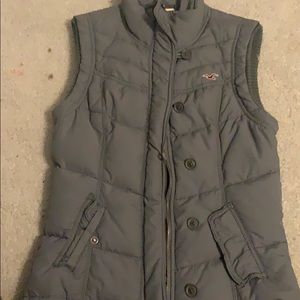 No sleeve Hollister grey jacket